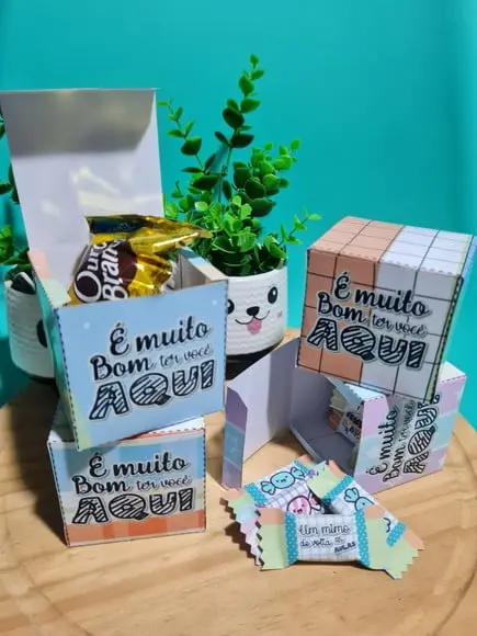 Volta as Aulas- Caixinha para Mimo/ Docinhos