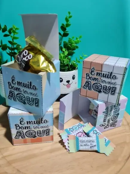 Volta as Aulas- Caixinha para Mimo/ Docinhos