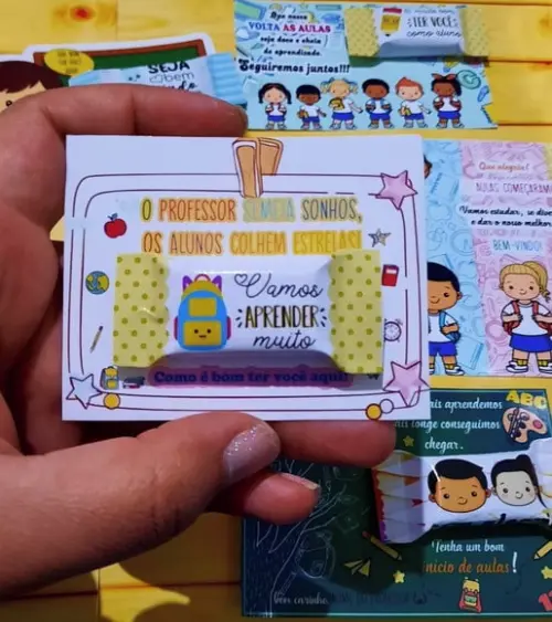 Volta as Aulas- Cartão com Balinha