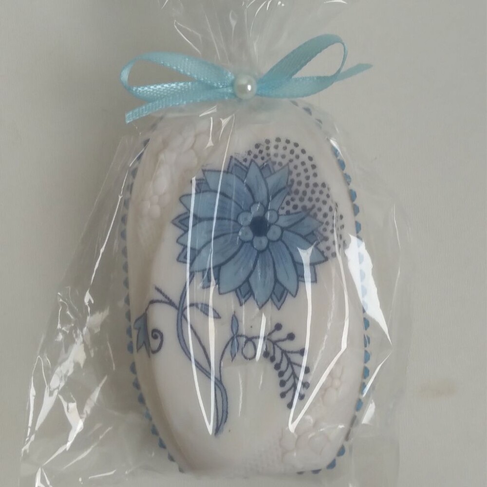 Kit com 2 sabonetes Lux decorados c/decoupage (85 g) - Embalagem 