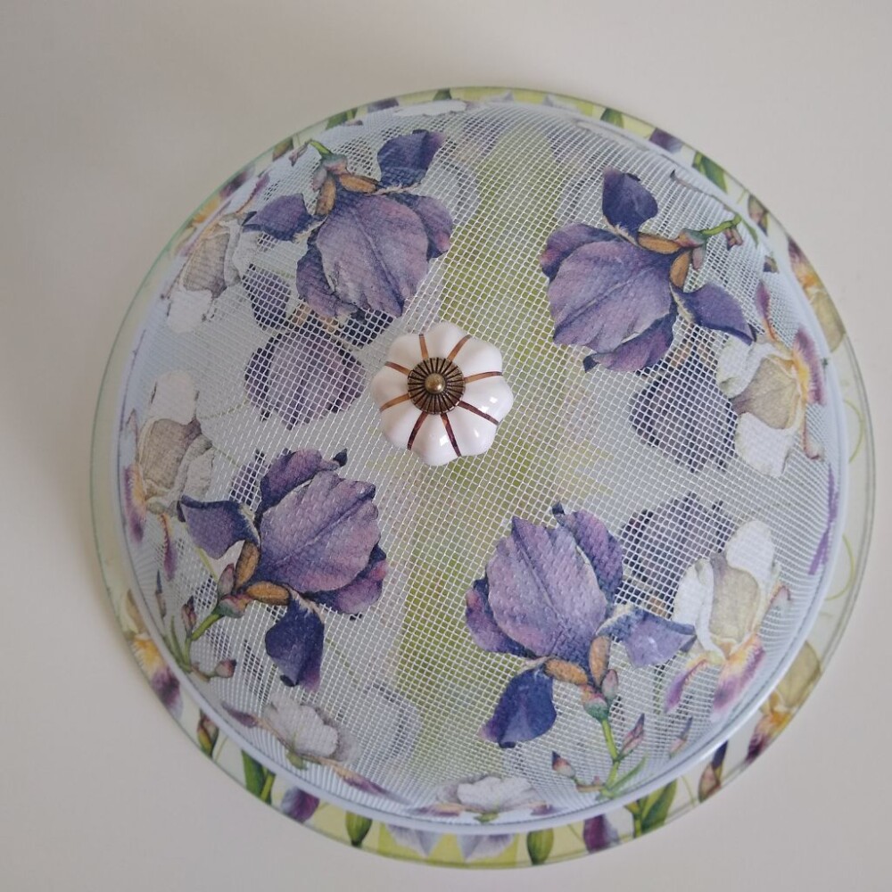 Boleira artesanal decorada/Cobre bolo decorado - Prato MDF com pr