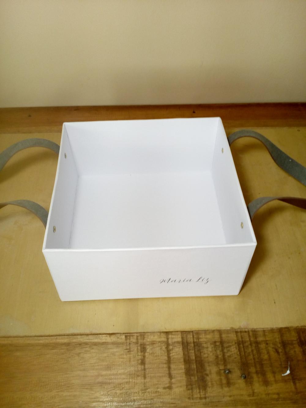 Cesta 20x20x10 Cartonada com Alça em Courino