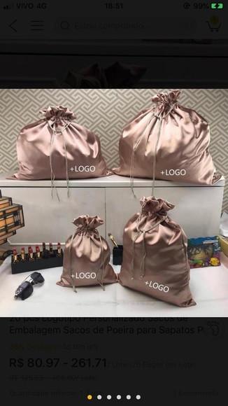 Saco de cetim com tamanho e arte personalizadas