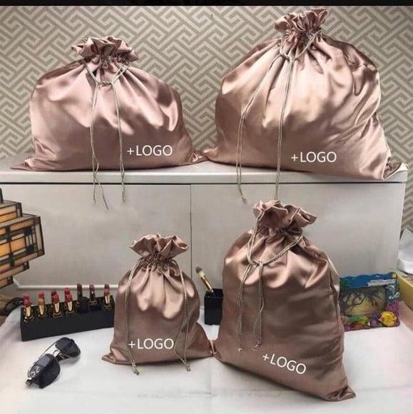 Saquinhos de Cetim Personalizadas com Sua Marca 35x45 cm