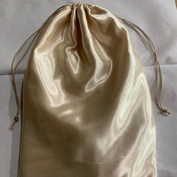 Sacos de cetim para lingerie e moda praia personalizados