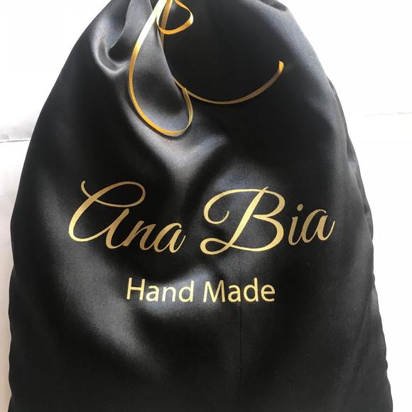 Saquinhos de cetim personalizadas com sua marca