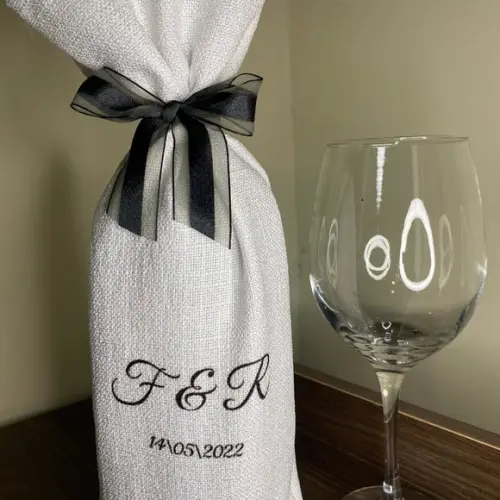 Saco de Vinho para Eventos Personalizados Mais Fita de Cetim