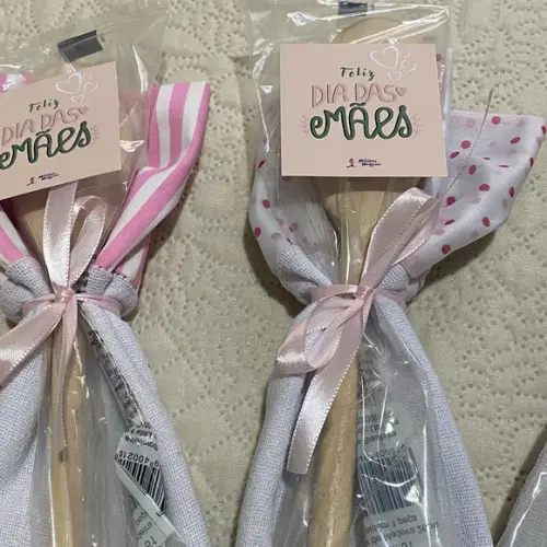 Lembrancinha Colher de Pau Mais Pano Dia das Mães