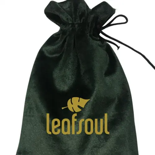 Saco de Veludo Personalizado para Roupas 45x50 cm C\ Borda