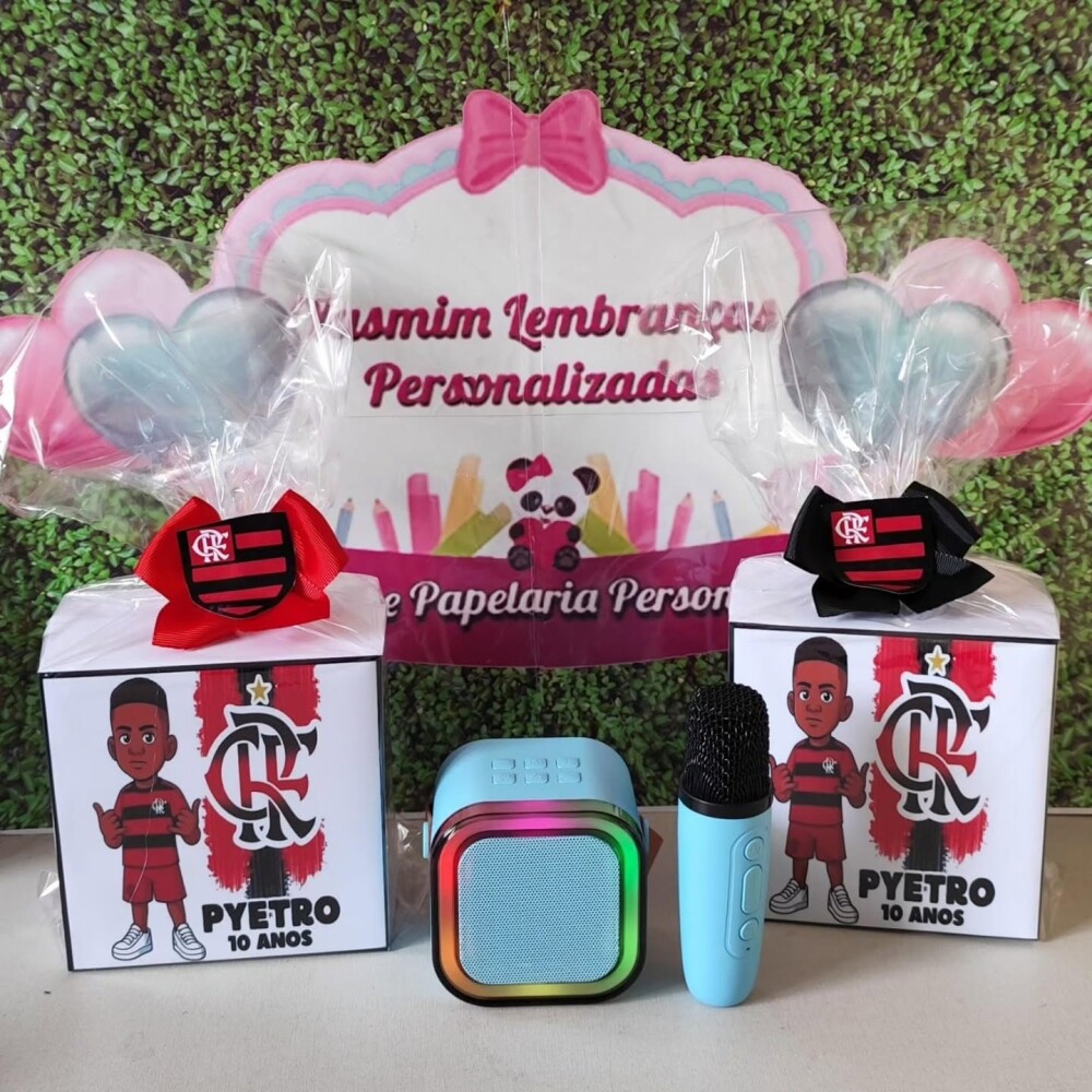Mini Karaokê com Mini Caixa de Som e Um Microfone
