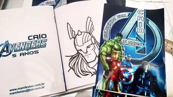 10 Livrinhos Personalizados + Giz de cera
