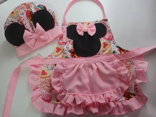 ✨ Kit Infantil Minnie Rosa em Tecido – Avental + Touca