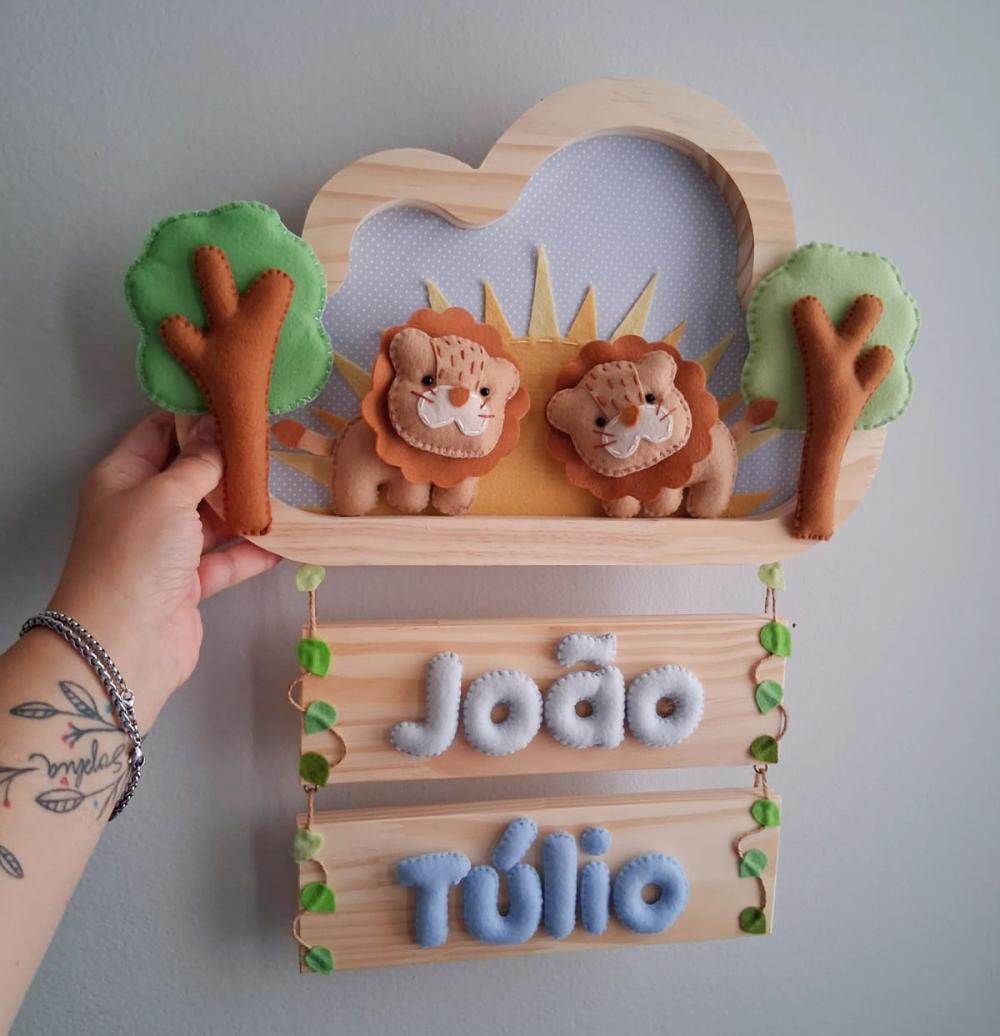 Enfeite Quadrinho Porta de Maternidade - Leões Gêmeos