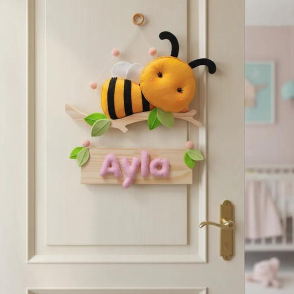 Enfeite Quarto Porta de Maternidade Galho Abelhinha