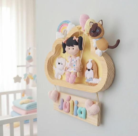 Porta de Maternidade - Menininha, Cachorrinhos e Gatinho