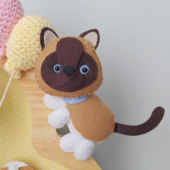 Porta de Maternidade - Menininha, Cachorrinhos e Gatinho