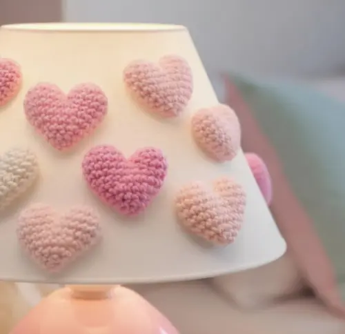 Abajur Infantil Artesanal com Crochê Amigurumi