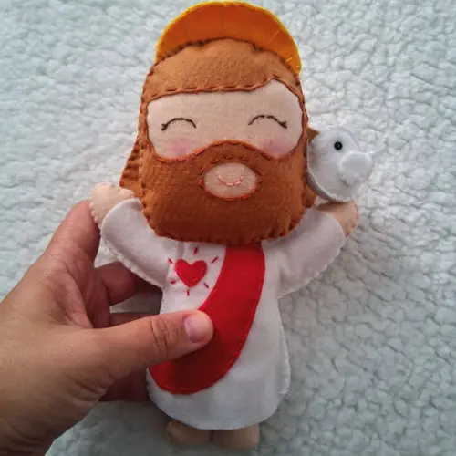Jesus Artesanal em Feltro 18cm