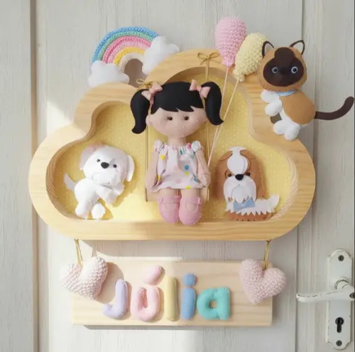 Porta de Maternidade - Menininha, Cachorrinhos e Gatinho
