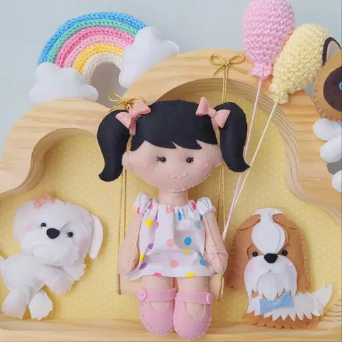 Porta de Maternidade - Menininha, Cachorrinhos e Gatinho