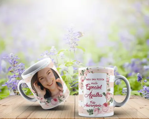 Caneca Feliz aniversário personalizada com foto floral