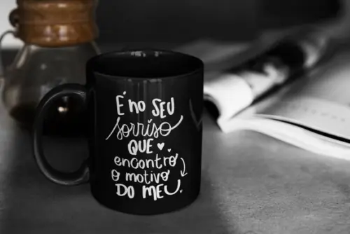 Caneca namorados amor casal presente de amor preta