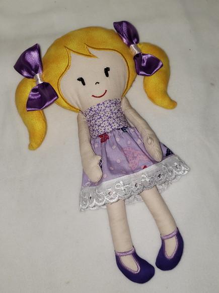 Boneca De Pano Bordada