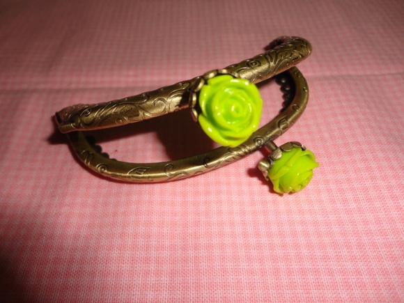 Fecho da vovó com flor de resina