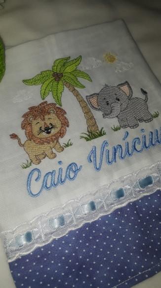 Fralda Boca Bordada Personalizada