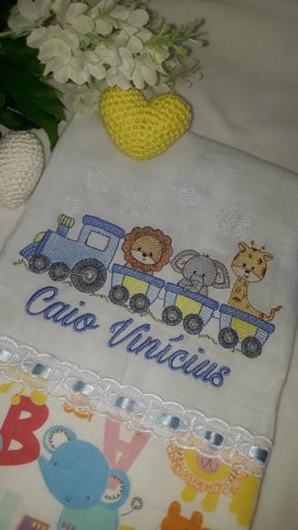 Fralda Boca Bordada Personalizada