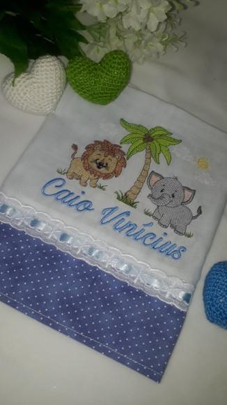 Fralda Boca Bordada Personalizada