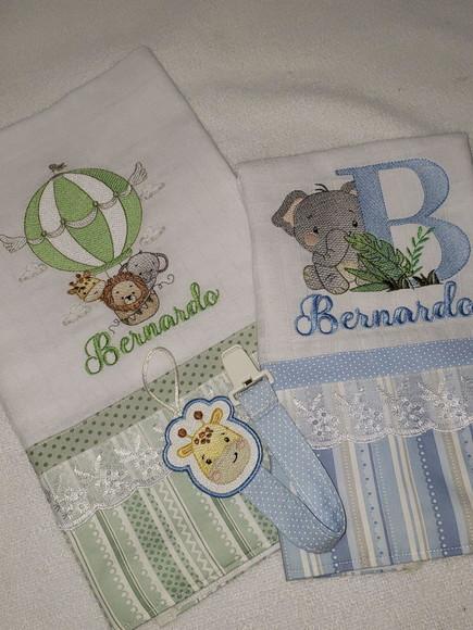 Kit 2 Fraldas Bordadas + 1 Prendedor de Chupeta