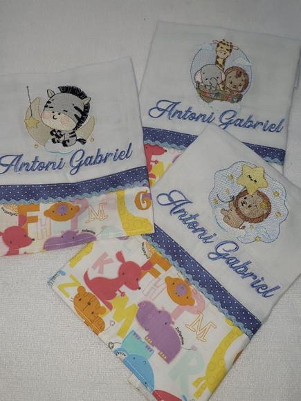 Kit 3 Fraldas Bordadas