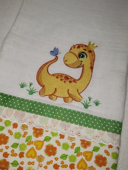 Kit 3 Fraldas Bordadas com 1 Fralda Segura Chupeta