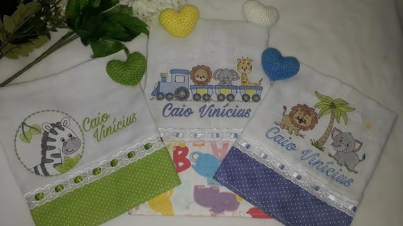 Kit 3 Fraldas de Boca Bordada
