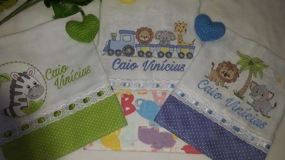 Kit 3 Fraldas de Boca Bordada