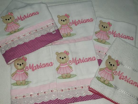 Kit 4 Fraldas Bordadas + Toalha Fralda com Capuz + Toalha Es
