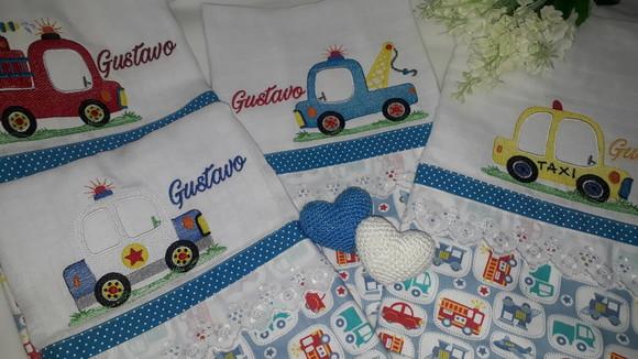 Kit 4 Fraldas Bordadas