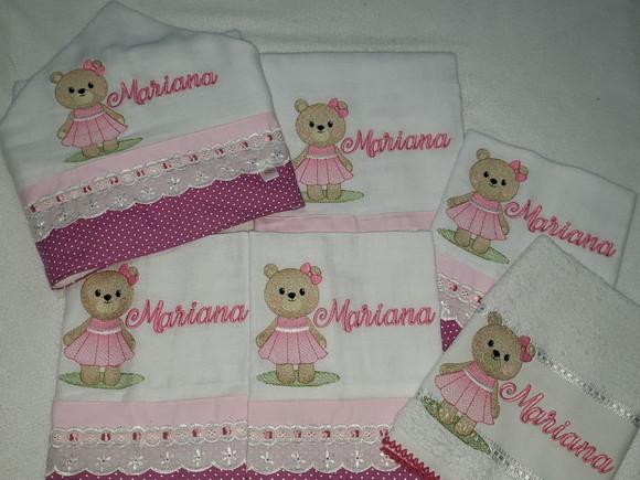 Kit 4 Fraldas Bordadas + Toalha Fralda com Capuz + Toalha Es
