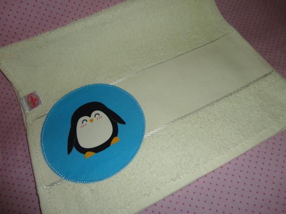 Kit babador Pinguim com toalha de boca