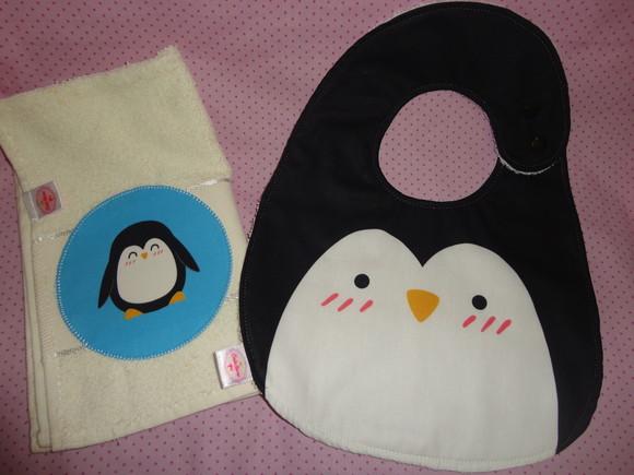 Kit babador Pinguim com toalha de boca