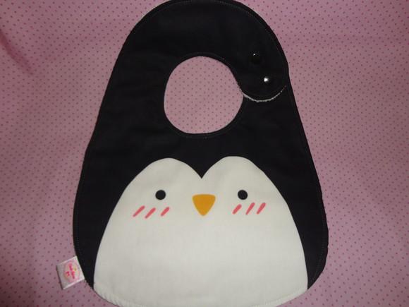 Kit babador Pinguim com toalha de boca