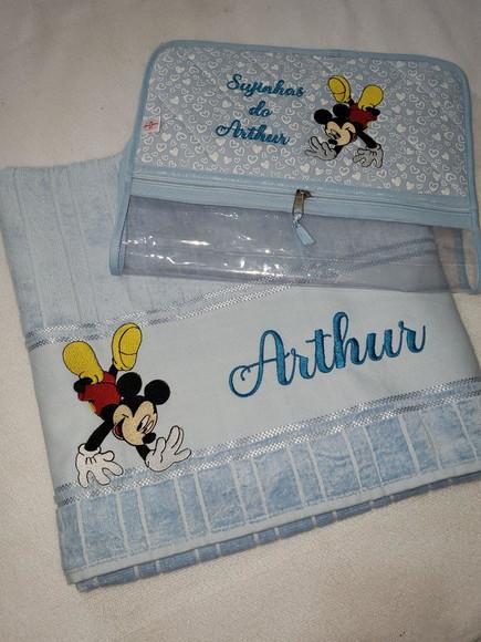 Kit Toalha de Banho e Saquinho Roupa Suja