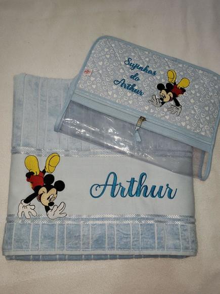 Kit Toalha de Banho e Saquinho Roupa Suja