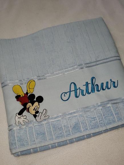Kit Toalha de Banho e Saquinho Roupa Suja