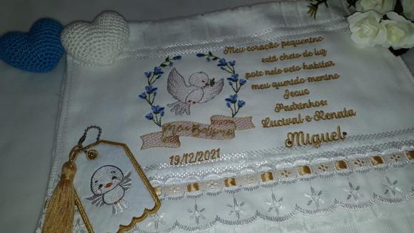 Kit Toalha de Batizado e Chaveiro