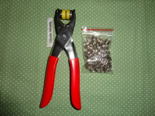 Alicate de pregar botão de metal