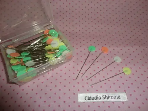 Caixa de alfinetes cabeça de flor