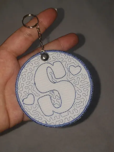 Chaveiro Letra Bordado Personalizado