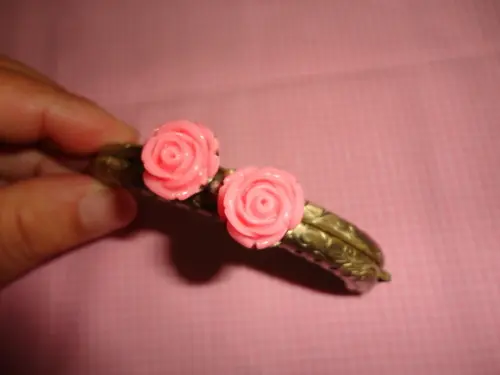 Fecho da vovó com flor de resina